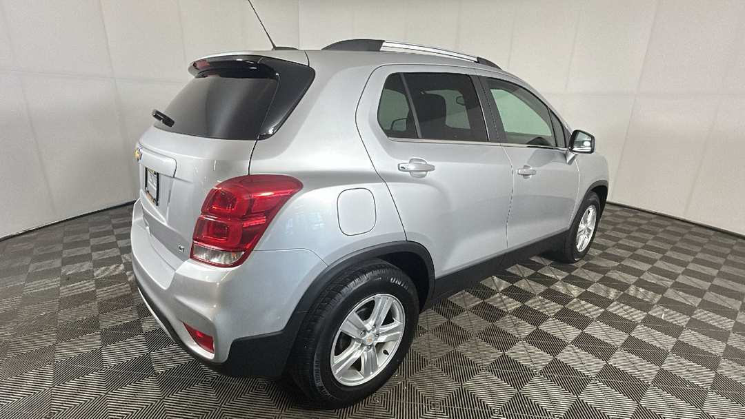 2019 Chevrolet Trax LT - Image 3