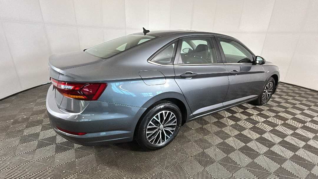 2019 Volkswagen Jetta SEL - Image 3