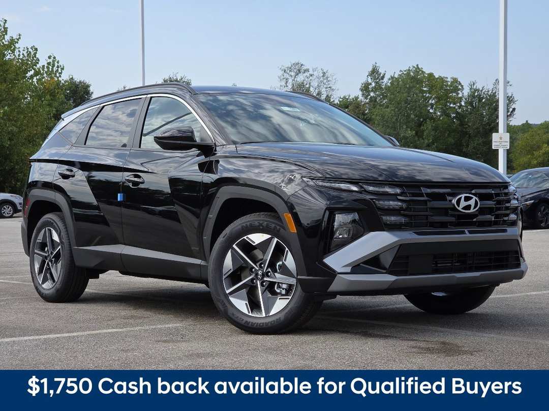 2026 Hyundai Tucson Hybrid SEL - Image 2