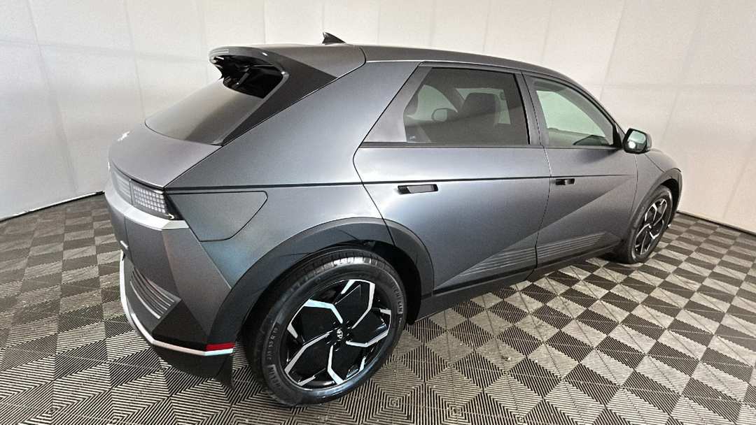 2023 Hyundai Ioniq 5 SEL - Image 3