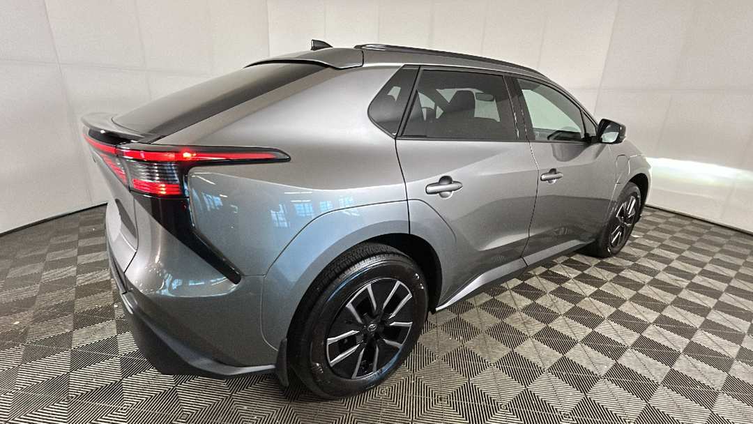 2026 Toyota Bz XLE - Image 3