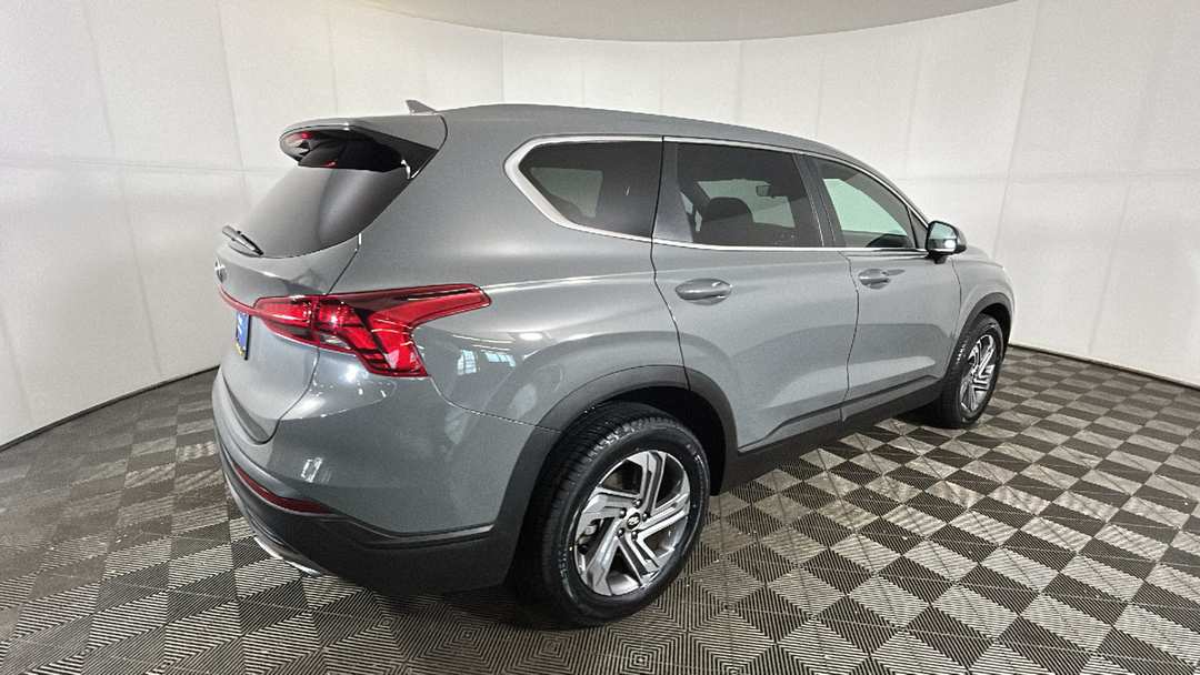 2023 Hyundai Santa Fe SE - Image 3