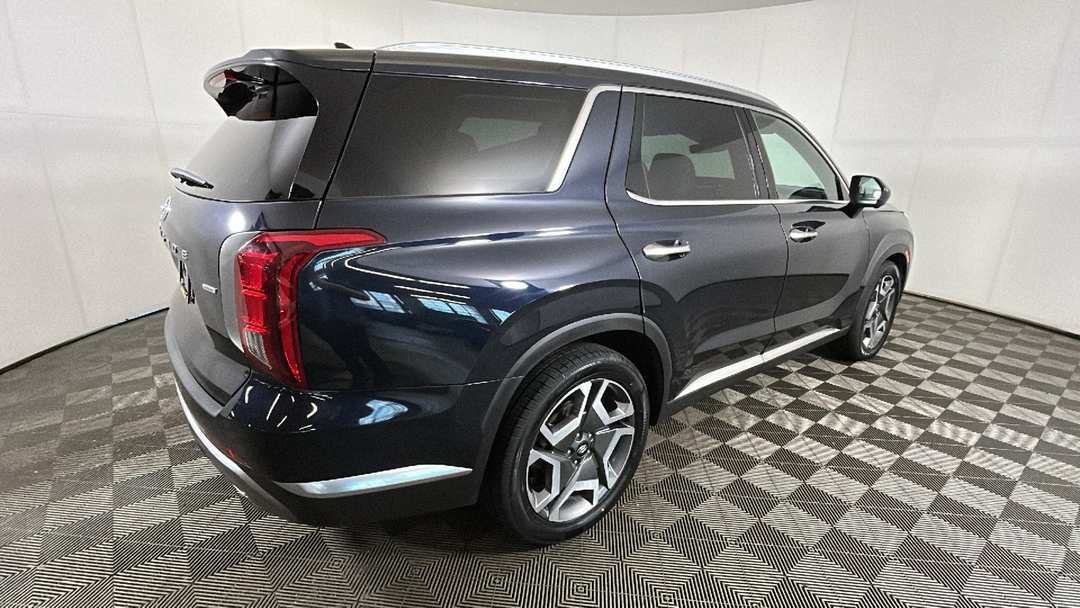 2024 Hyundai Palisade Limited - Image 3