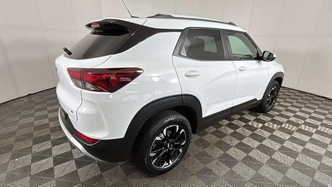 2021 Chevrolet Trailblazer LT - Image 3