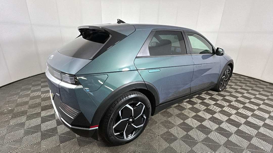 2024 Hyundai Ioniq 5 SEL - Image 3