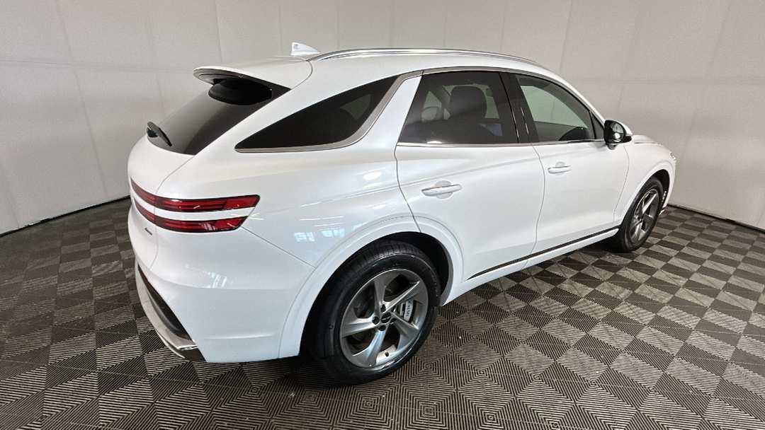 2026 Genesis Gv70 2.5T - Image 3