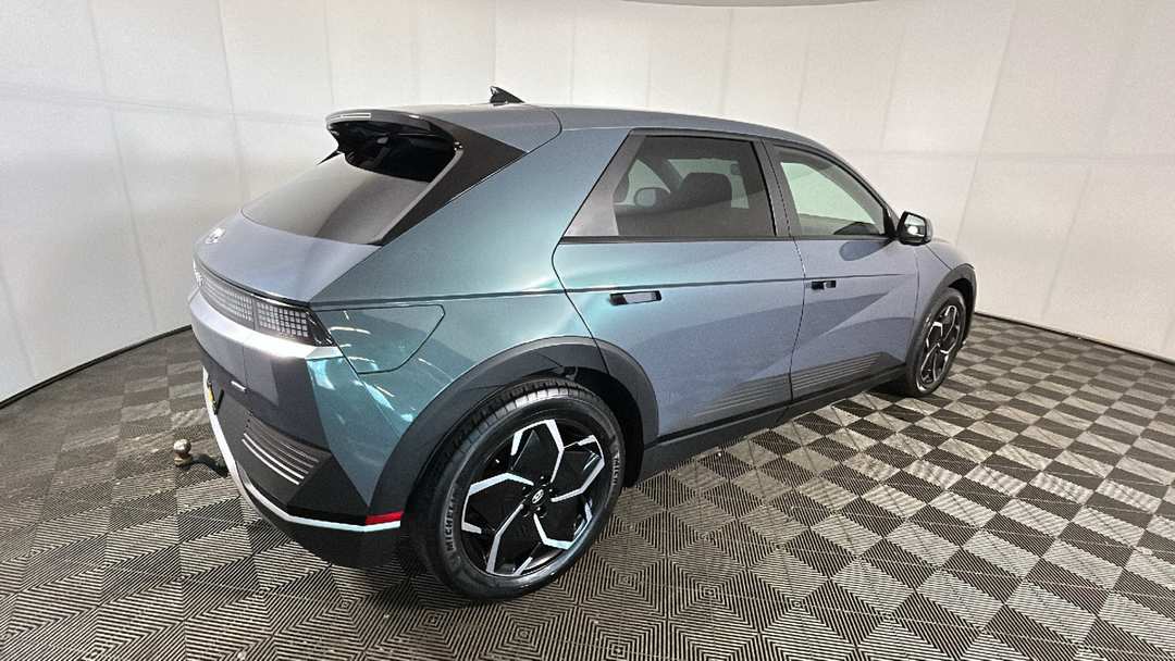 2022 Hyundai Ioniq 5 SEL - Image 3