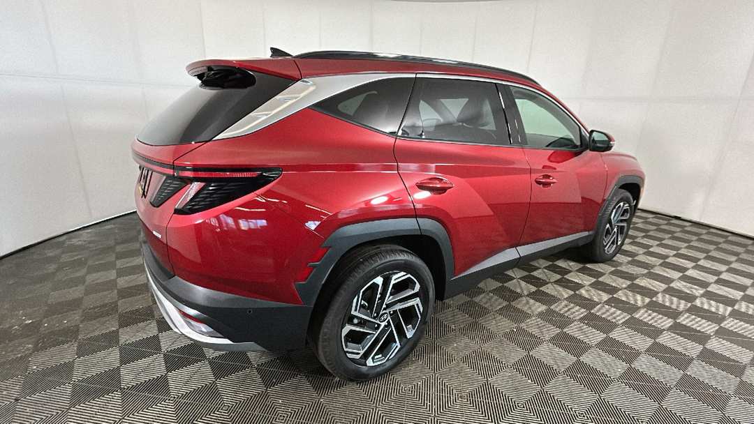 2025 Hyundai Tucson Limited - Image 3
