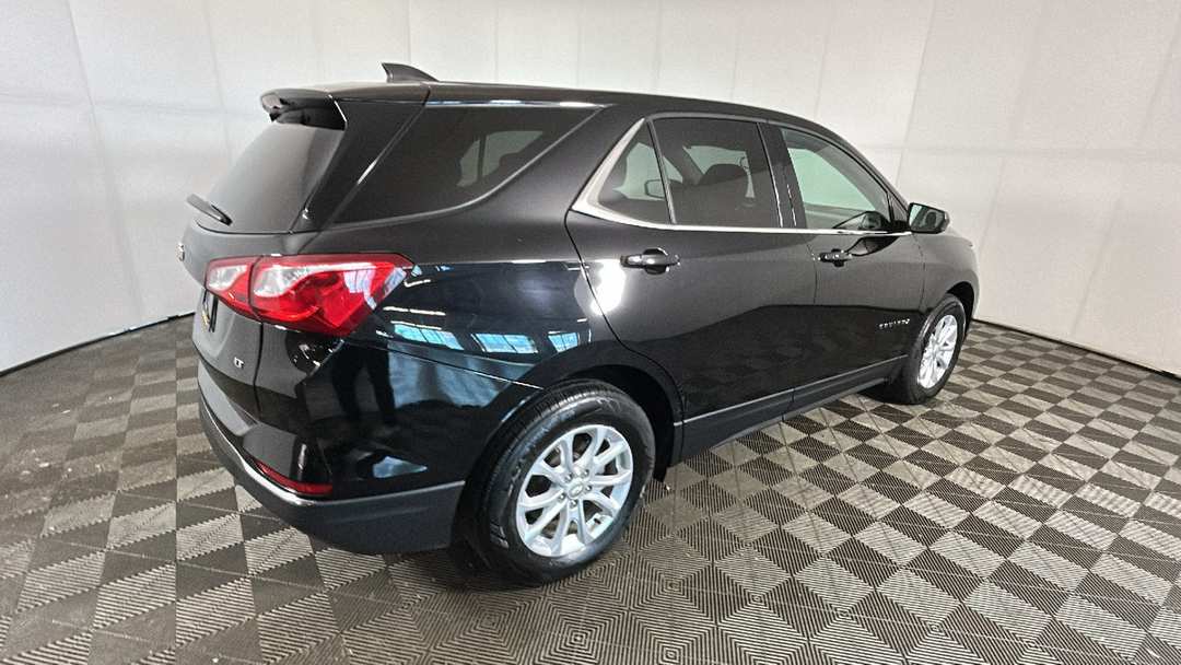 2020 Chevrolet Equinox LT - Image 3