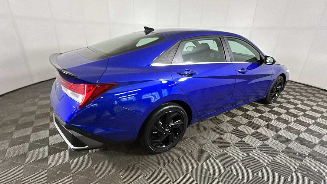 2026 Hyundai Elantra SEL Sport - Image 3