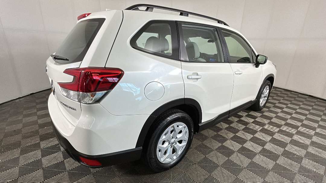 2023 Subaru Forester Base - Image 3