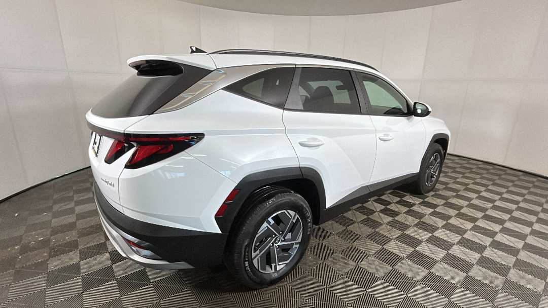 2025 Hyundai Tucson Hybrid Blue - Image 3
